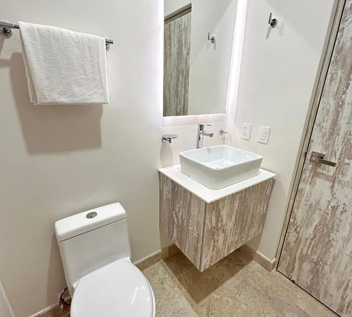 New & Cozy Condo In Aldea Zama Tulum With Gym And Infinite Pool